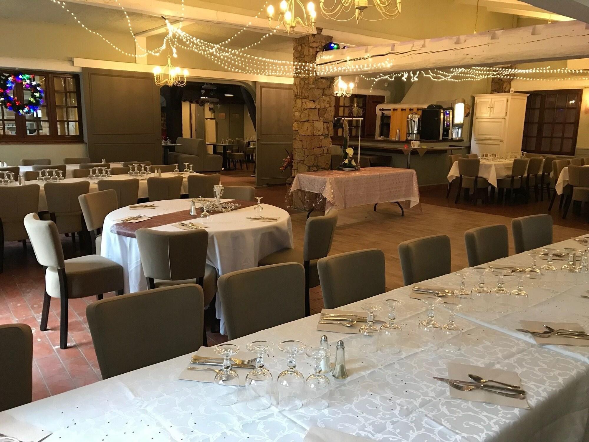 Salón de Baile Les Pins Blancs de Provence