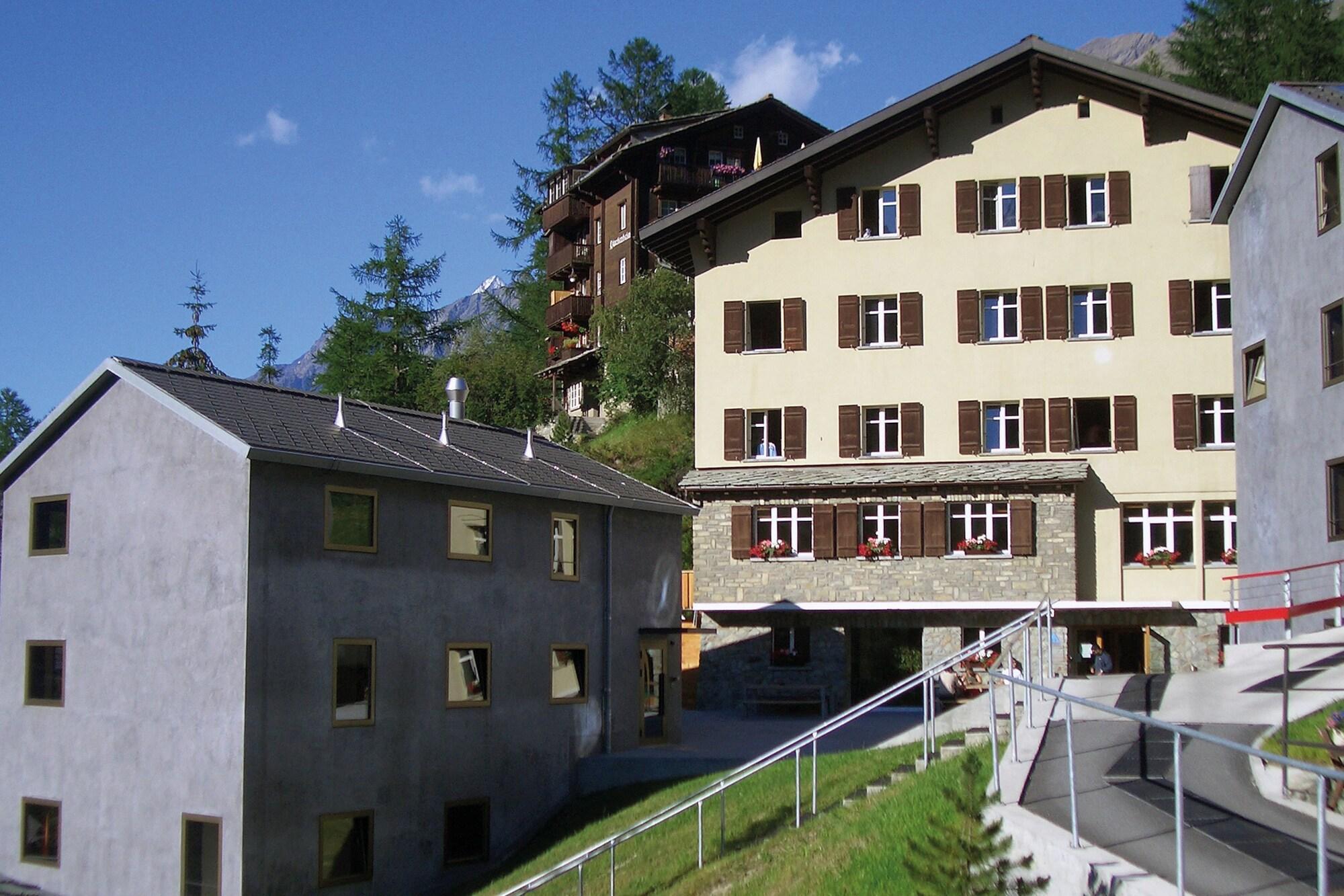 Varios Youth Hostel Zermatt