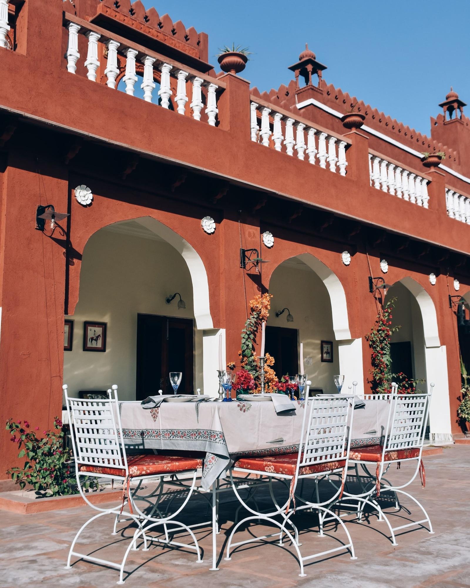 Vista Exterior Cavalry Villa Bikaner