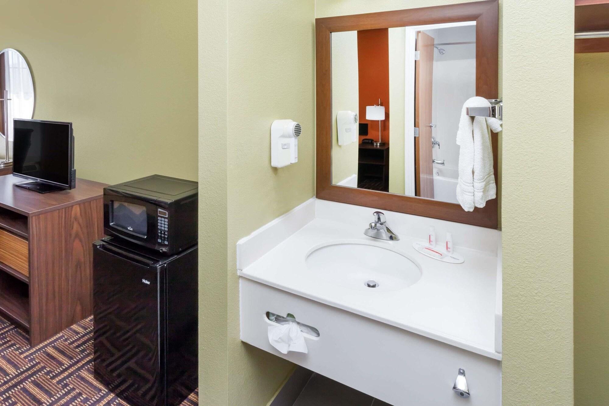 Equipamiento de Habitación Super 8 by Wyndham Rochester