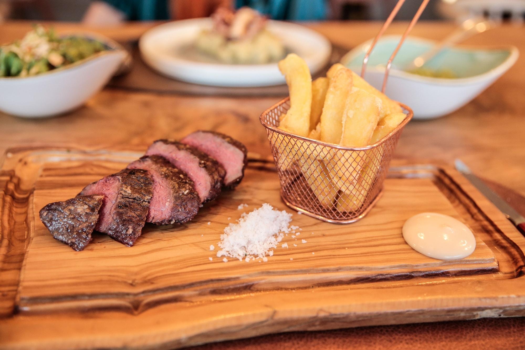 Restaurant Four Points by Sheraton Sesimbra