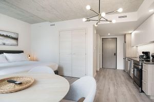 Alquiler Vacacional - New Luxury Studio in Heart of MTL 704 | Metro access