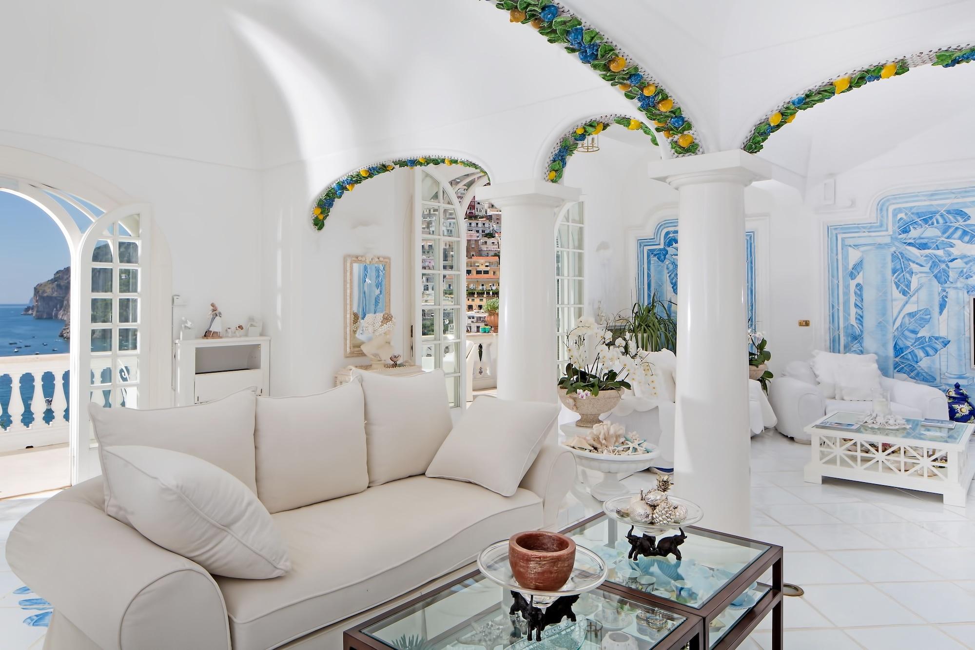 Vista Lobby Villa Boheme Exclusive Luxury Suites
