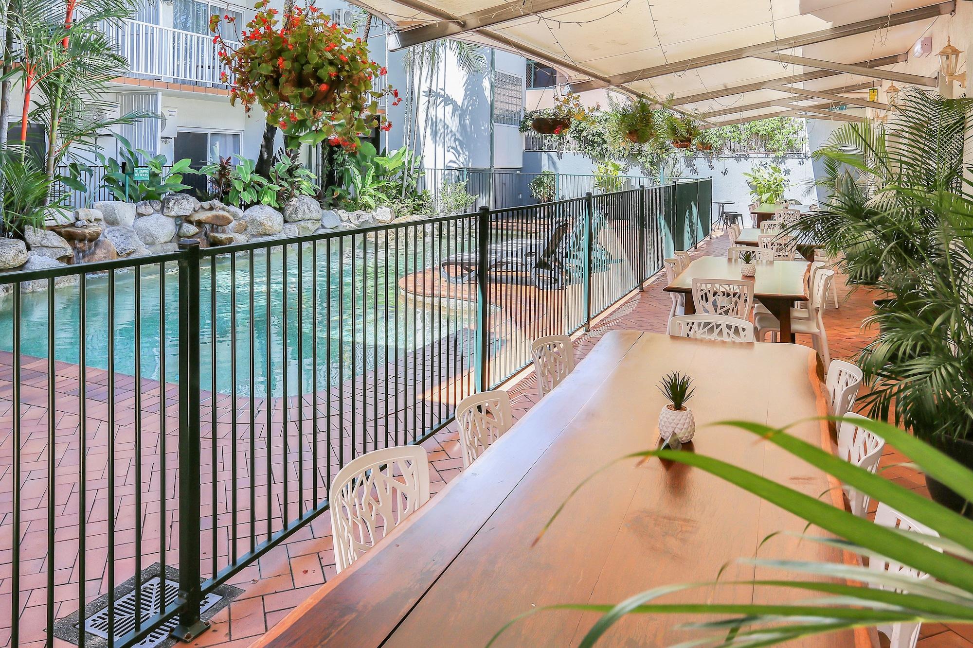Restaurant Coral Tree Inn