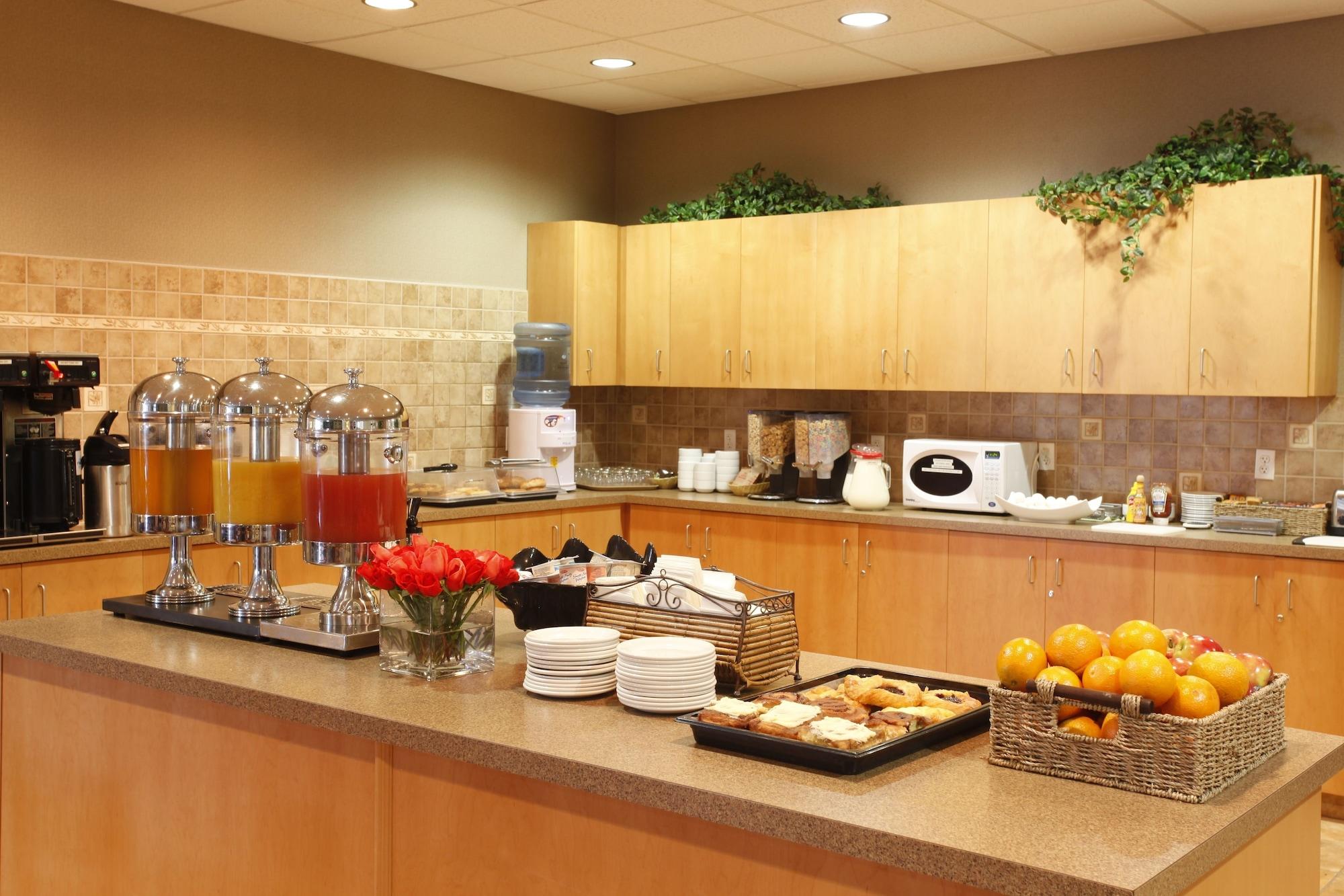 Restaurant Pomeroy Inn & Suites Hotel Dawson Creek