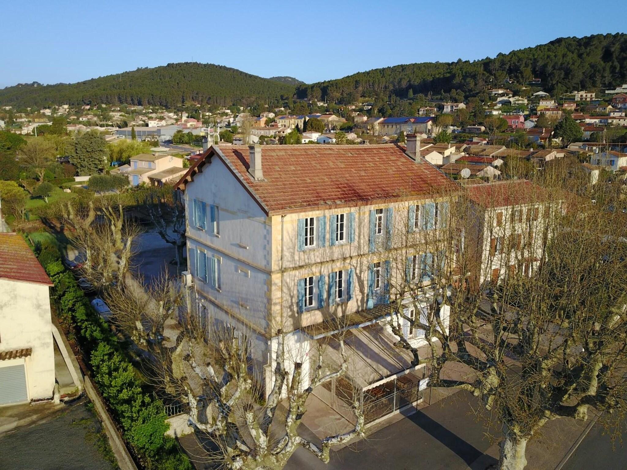 Vista Exterior Hôtel Restaurant Le Castel Fleuri