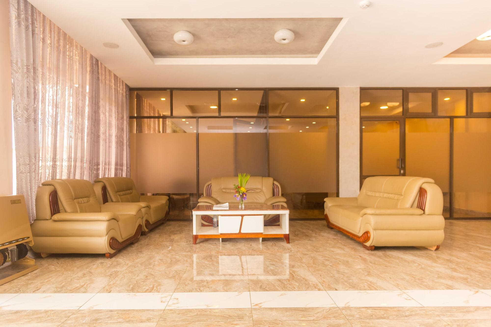 Vista Lobby Grand Winston Hotel