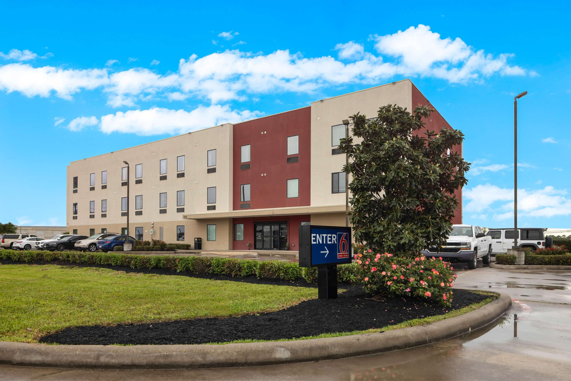 Vista Exterior Motel 6 Texas City, TX - I-45 South