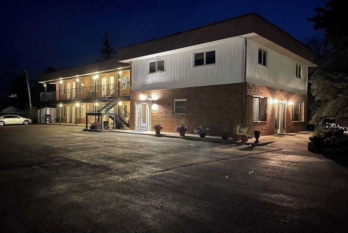 Varios Rest Easy Motel