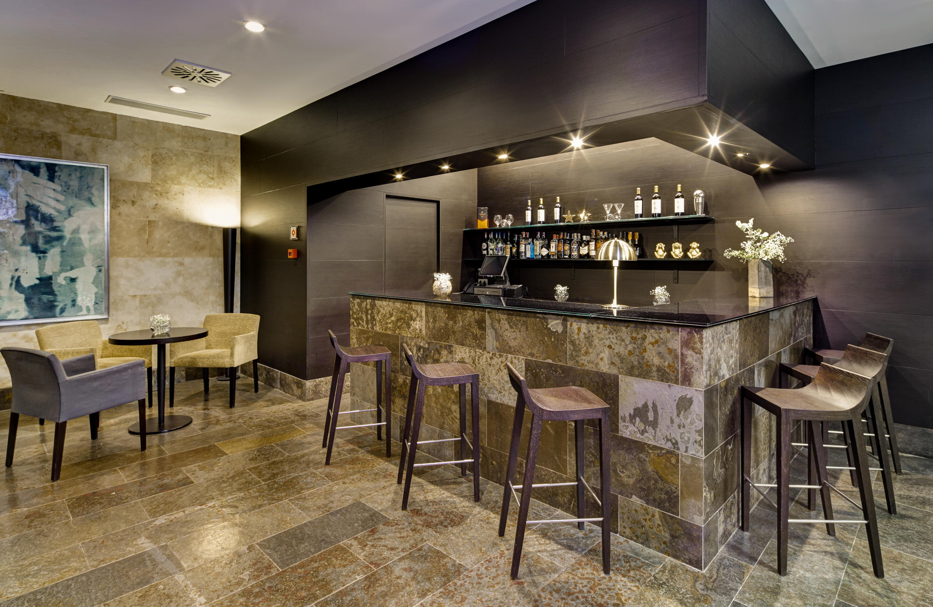 Bar/Salón Sercotel Puerta de la Catedral
