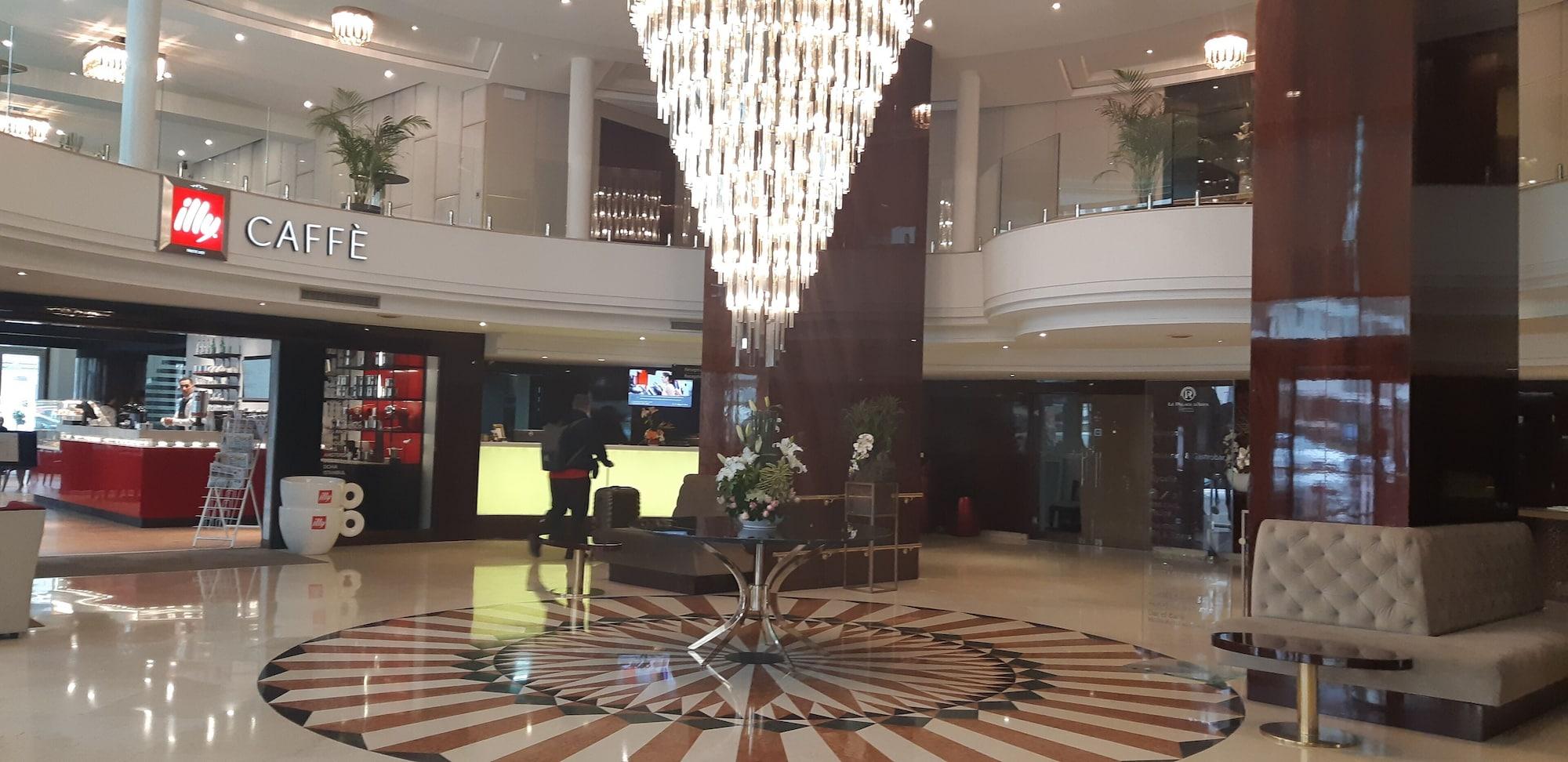 Vista Lobby Le Palace D Anfa