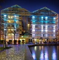 Alojamiento - Holiday Inn Express Paris-Canal de la Villette by IHG