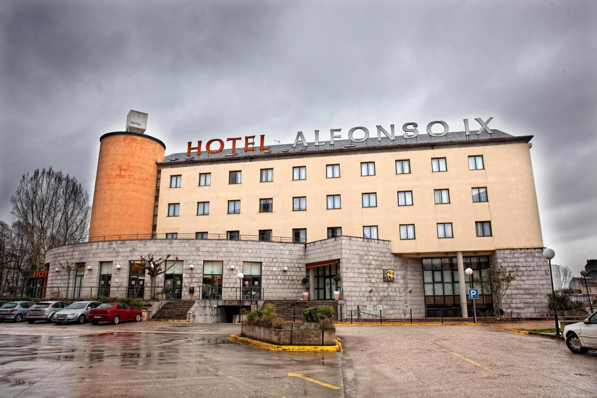 Vista Exterior Hotel Alfonso IX