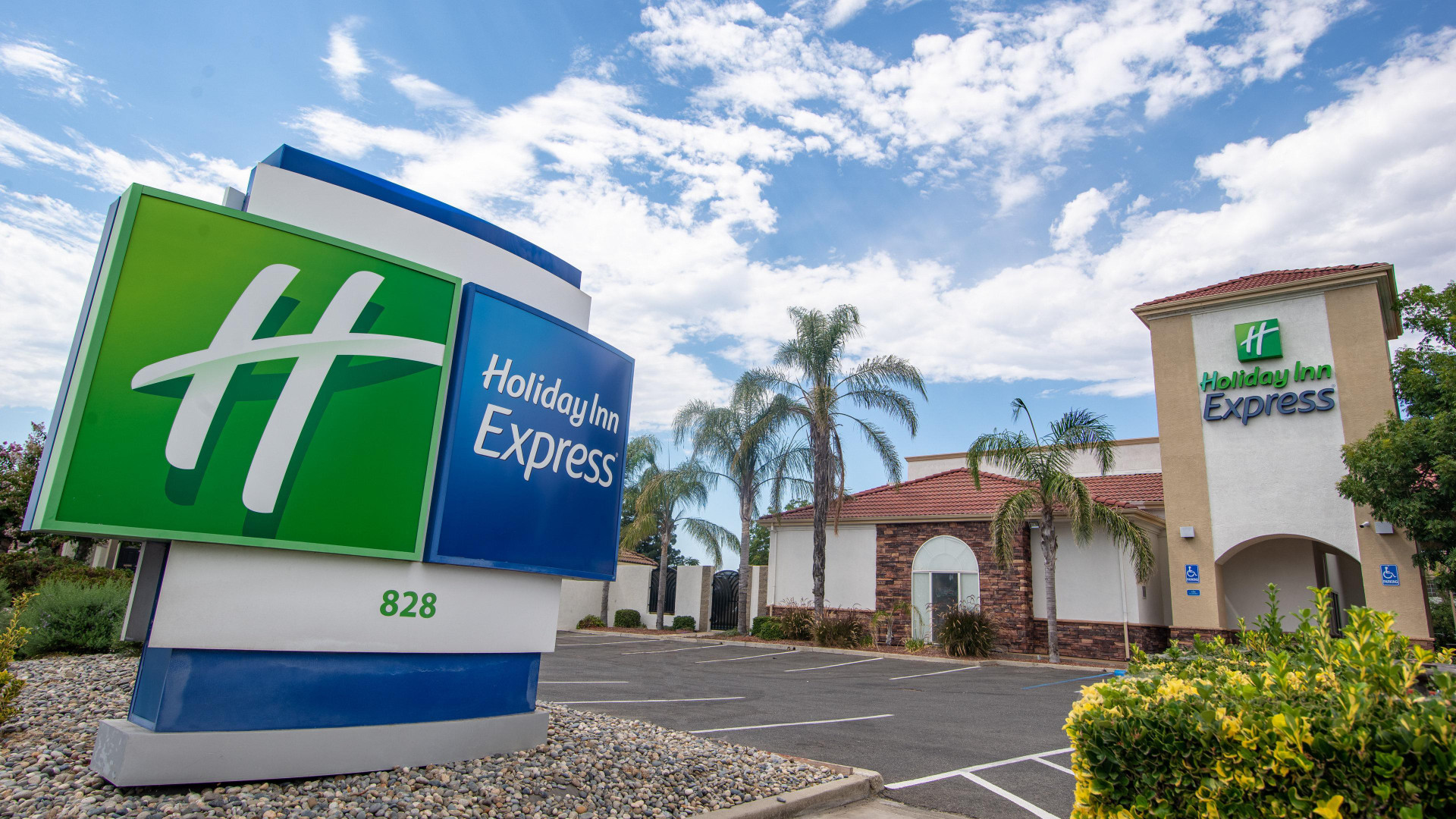 Vista Exterior Holiday Inn Express Oakdale by IHG