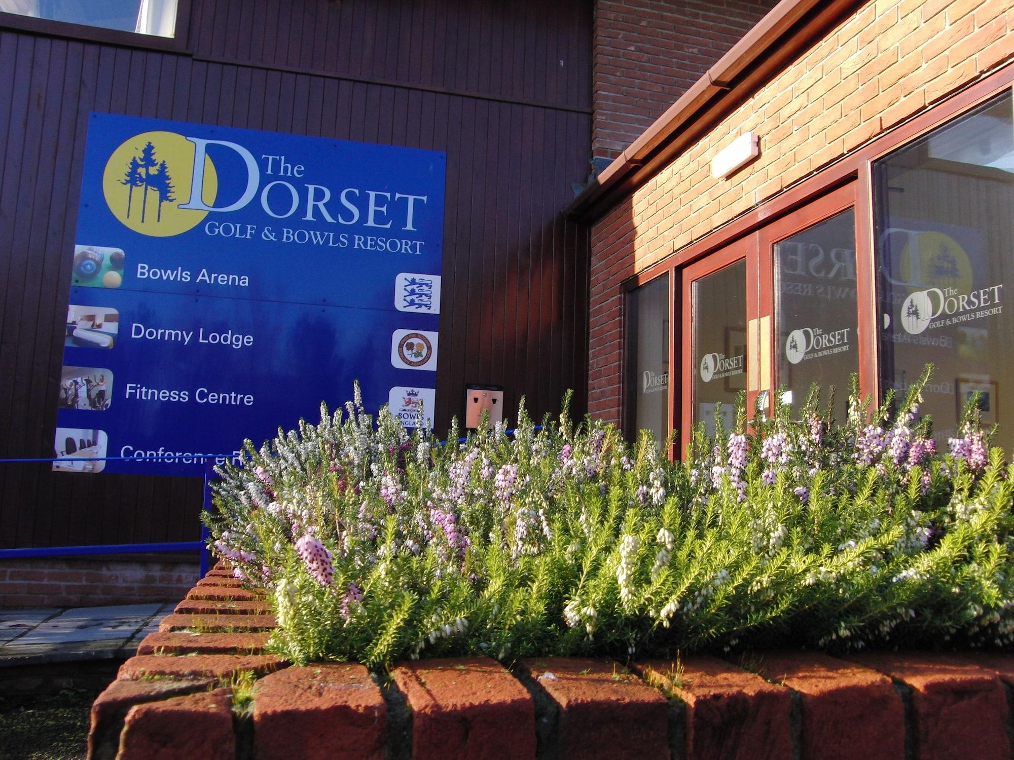 Vista Exterior The Dorset Golf Hotel
