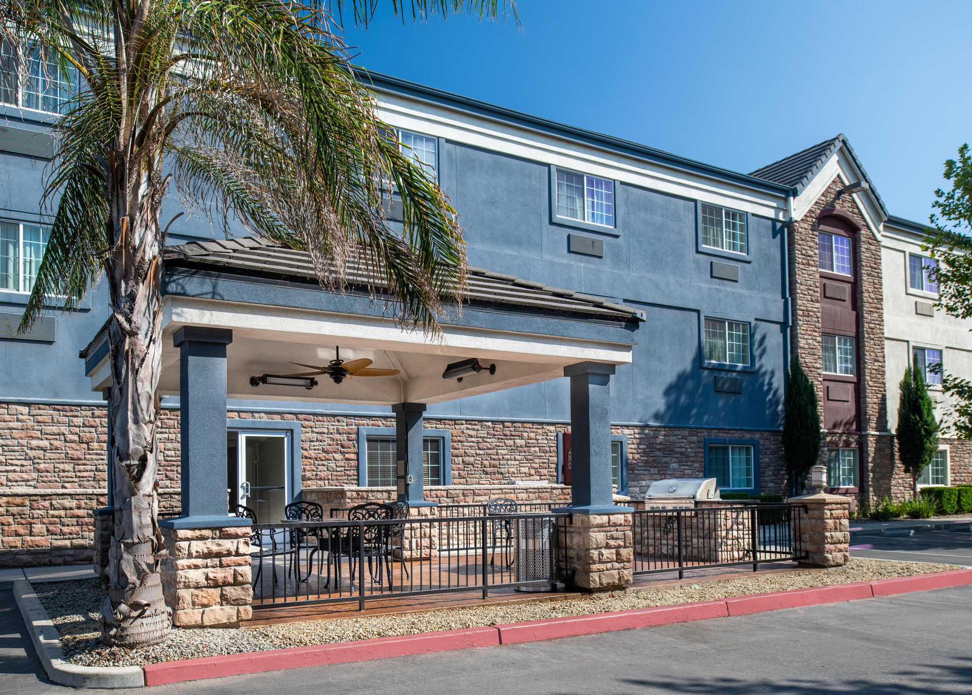 Vista Exterior Candlewood Suites Turlock by IHG