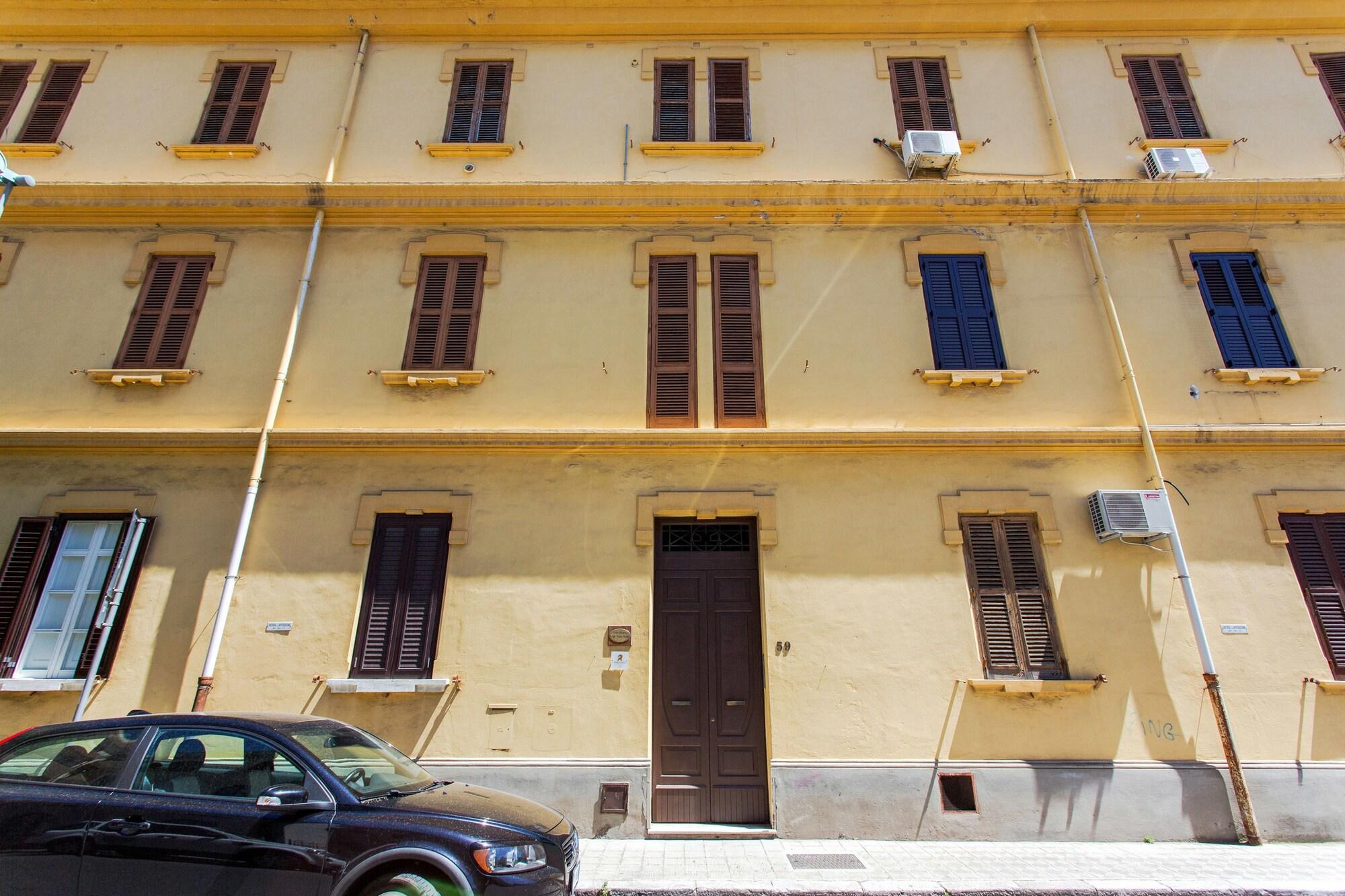 Vista Exterior Rhegion B&B
