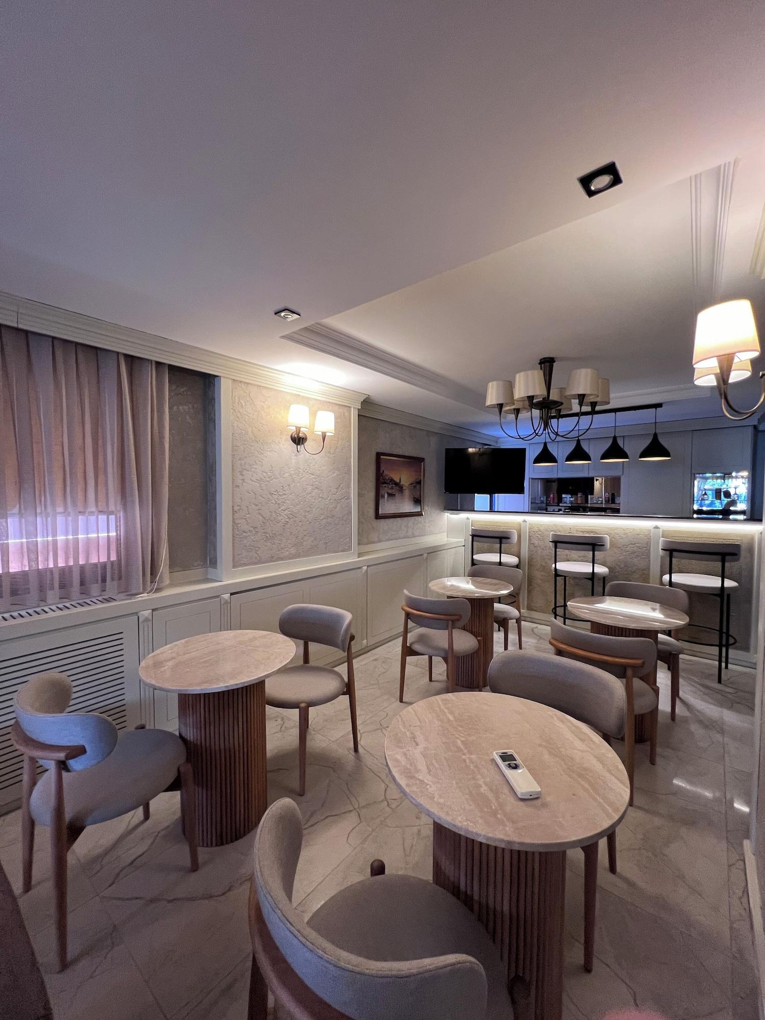 Bar/Salón Gul Hotel