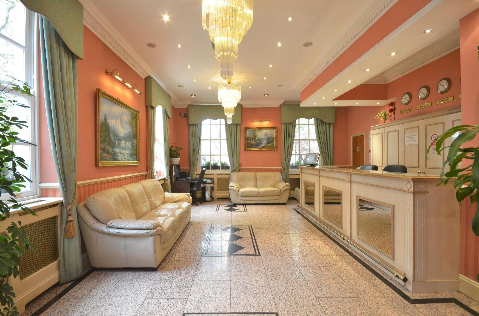 Vista Lobby Alexandra Hotel