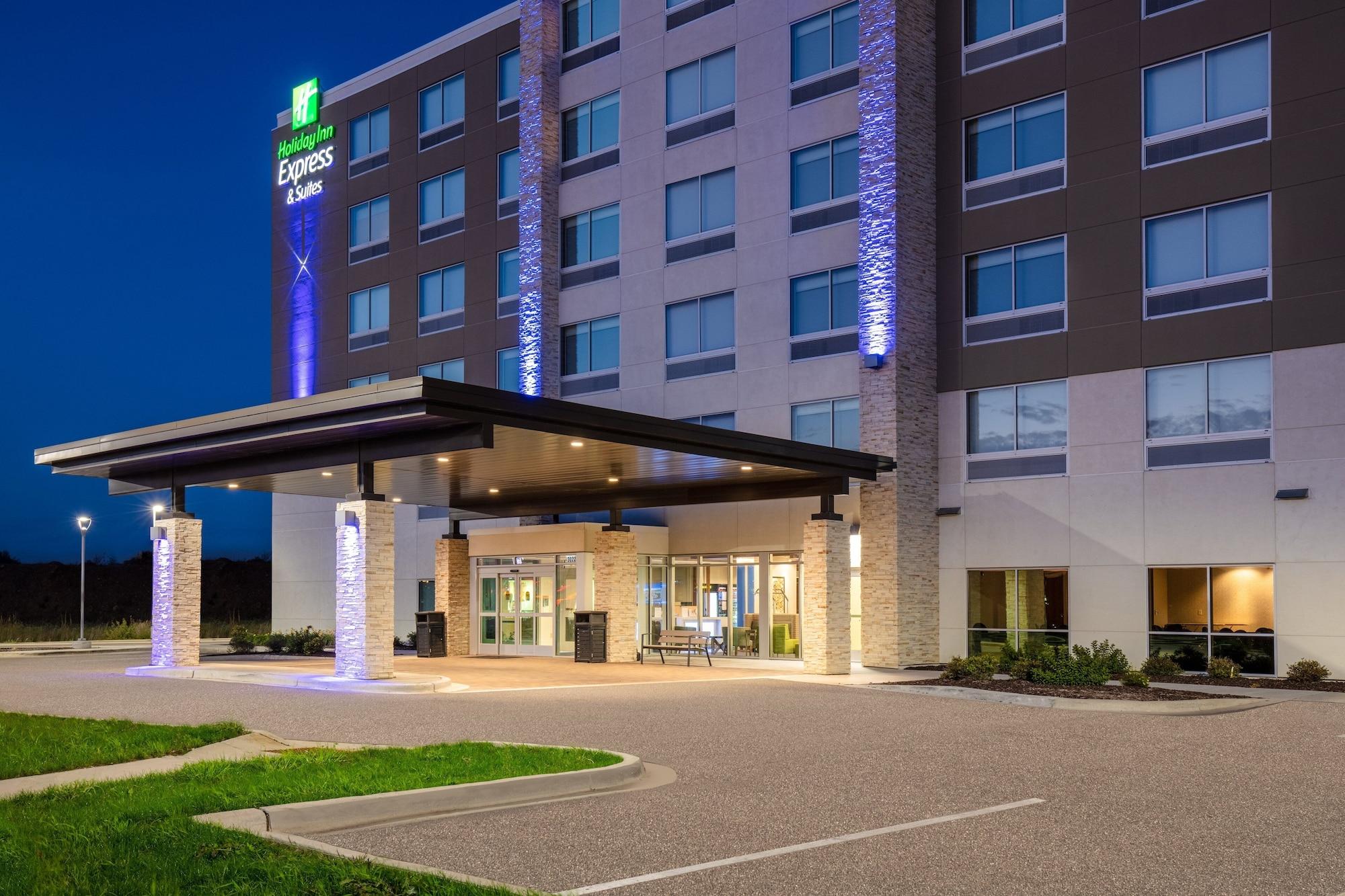 Vista Exterior Holiday Inn Express & Suites Beloit by IHG
