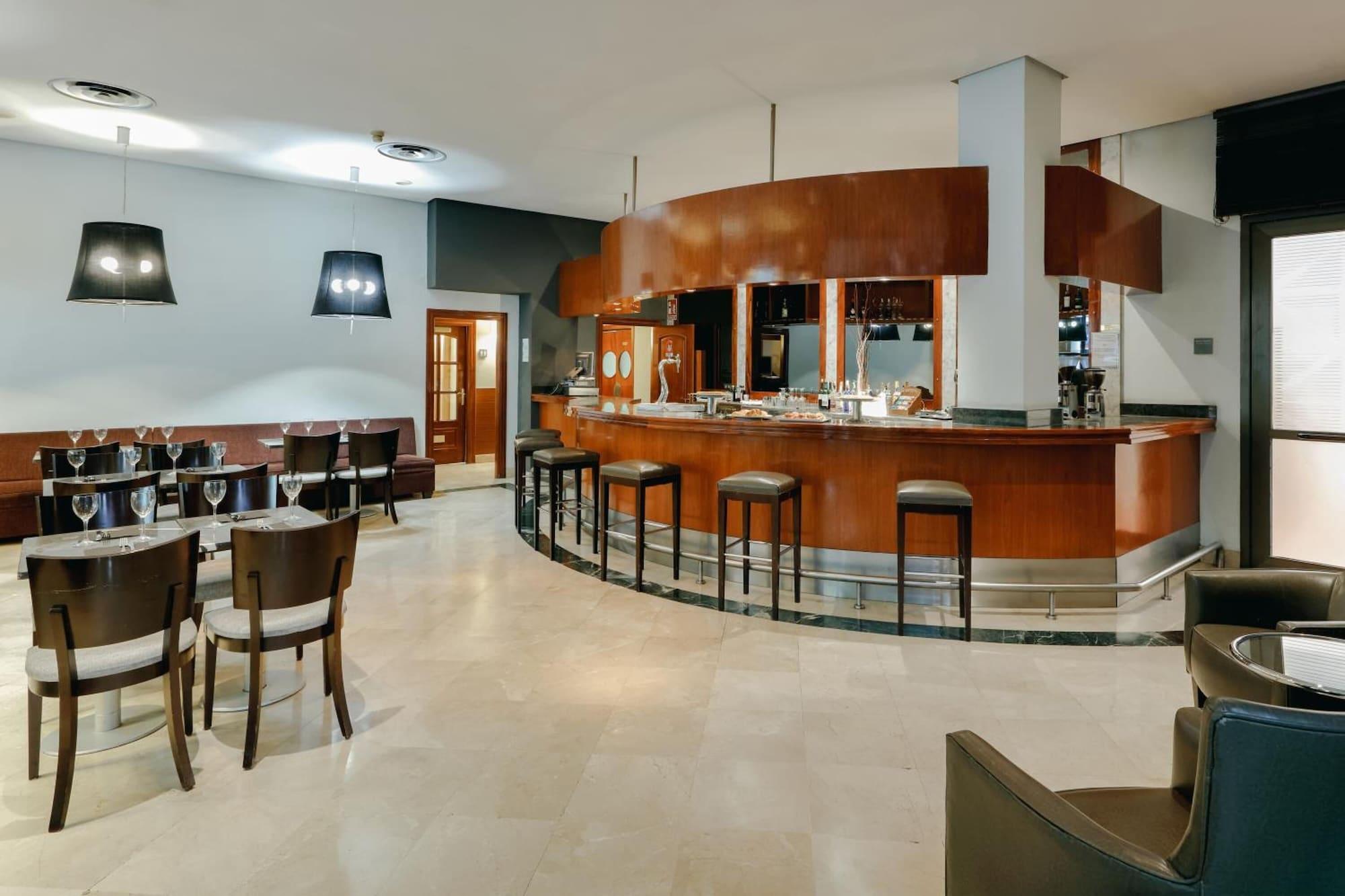 Bar/Salón Hesperia Zaragoza Centro