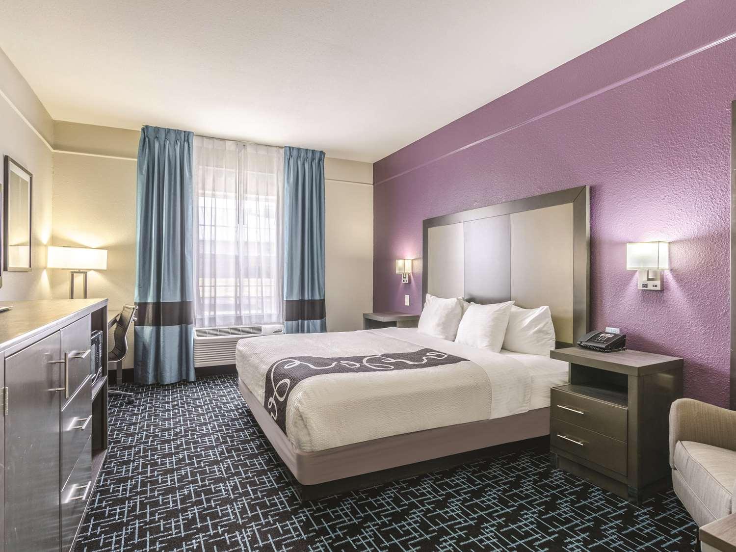 Habitación La Quinta Inn & Suites Kansas City Airport