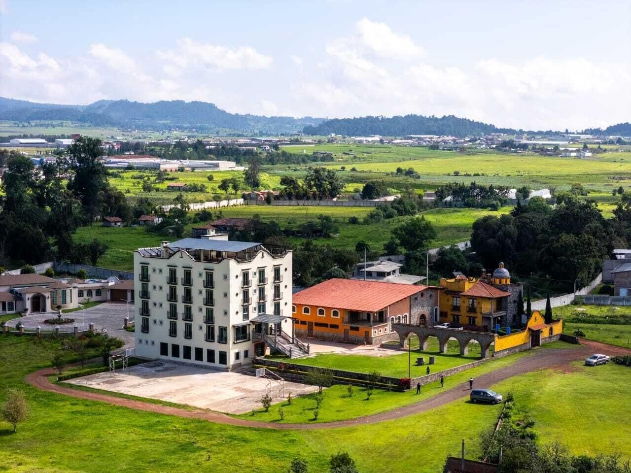 Vista Exterior Quinta Candela Hotel