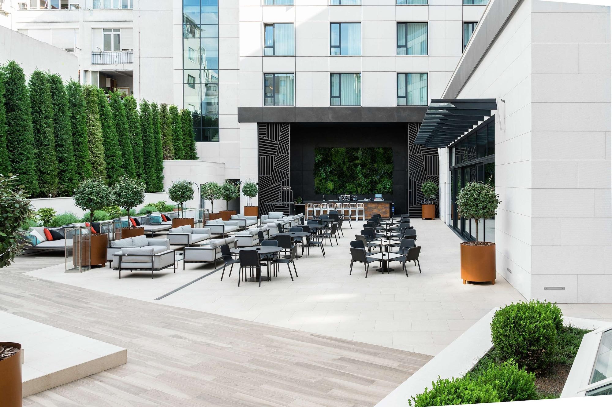 Vista Exterior Hilton Belgrade