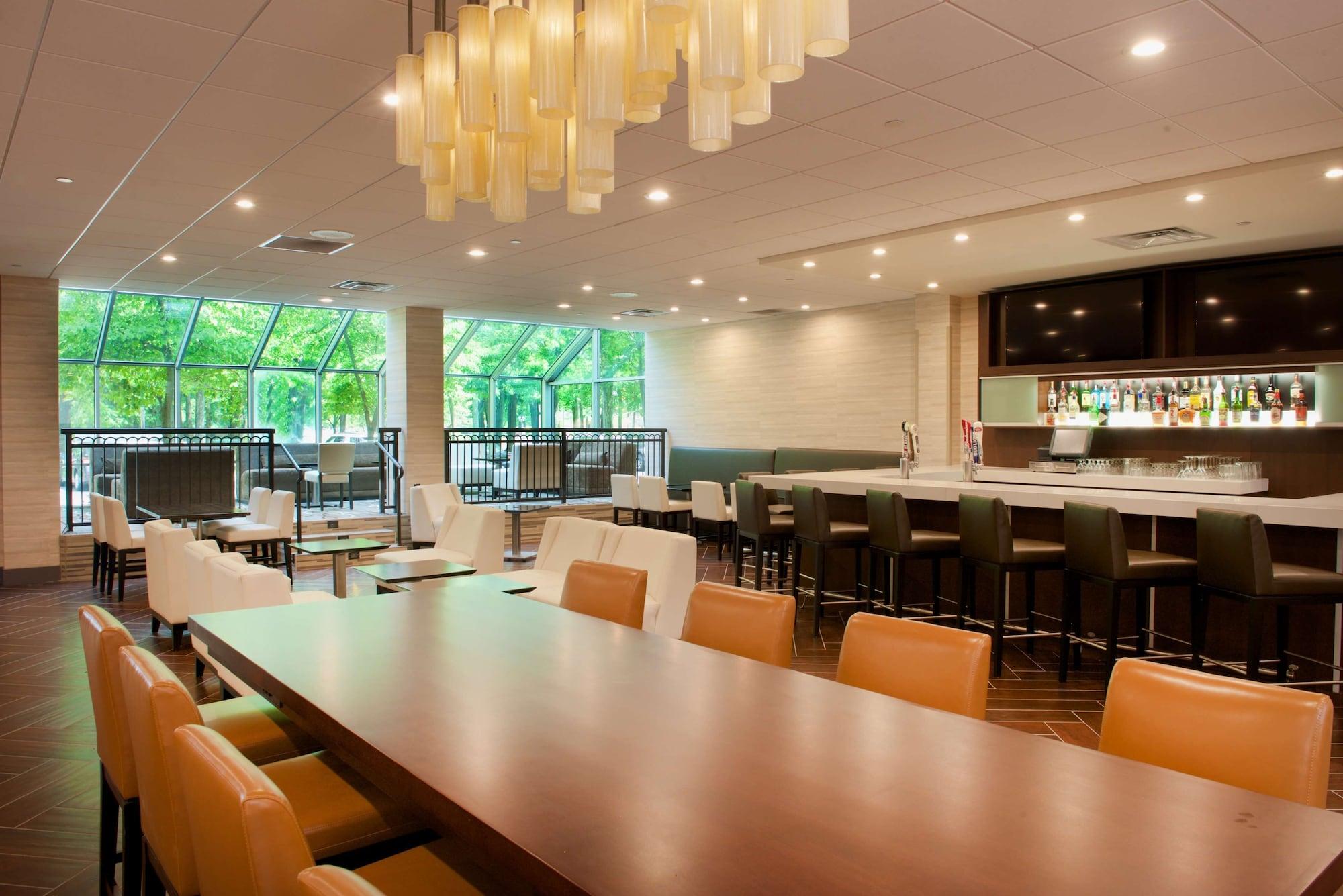 Restaurant Embassy Suites by Hilton Cincinnati Northeast Blue Ash