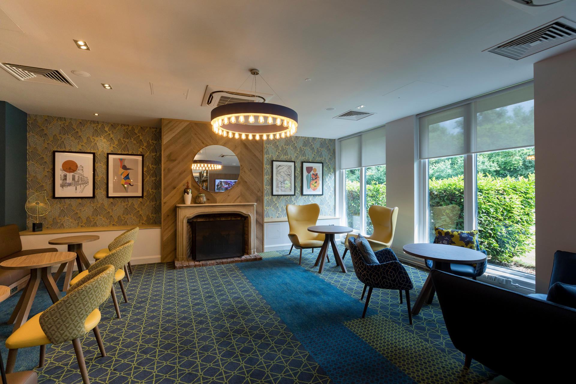 Vista Lobby Holiday Inn Cambridge by IHG