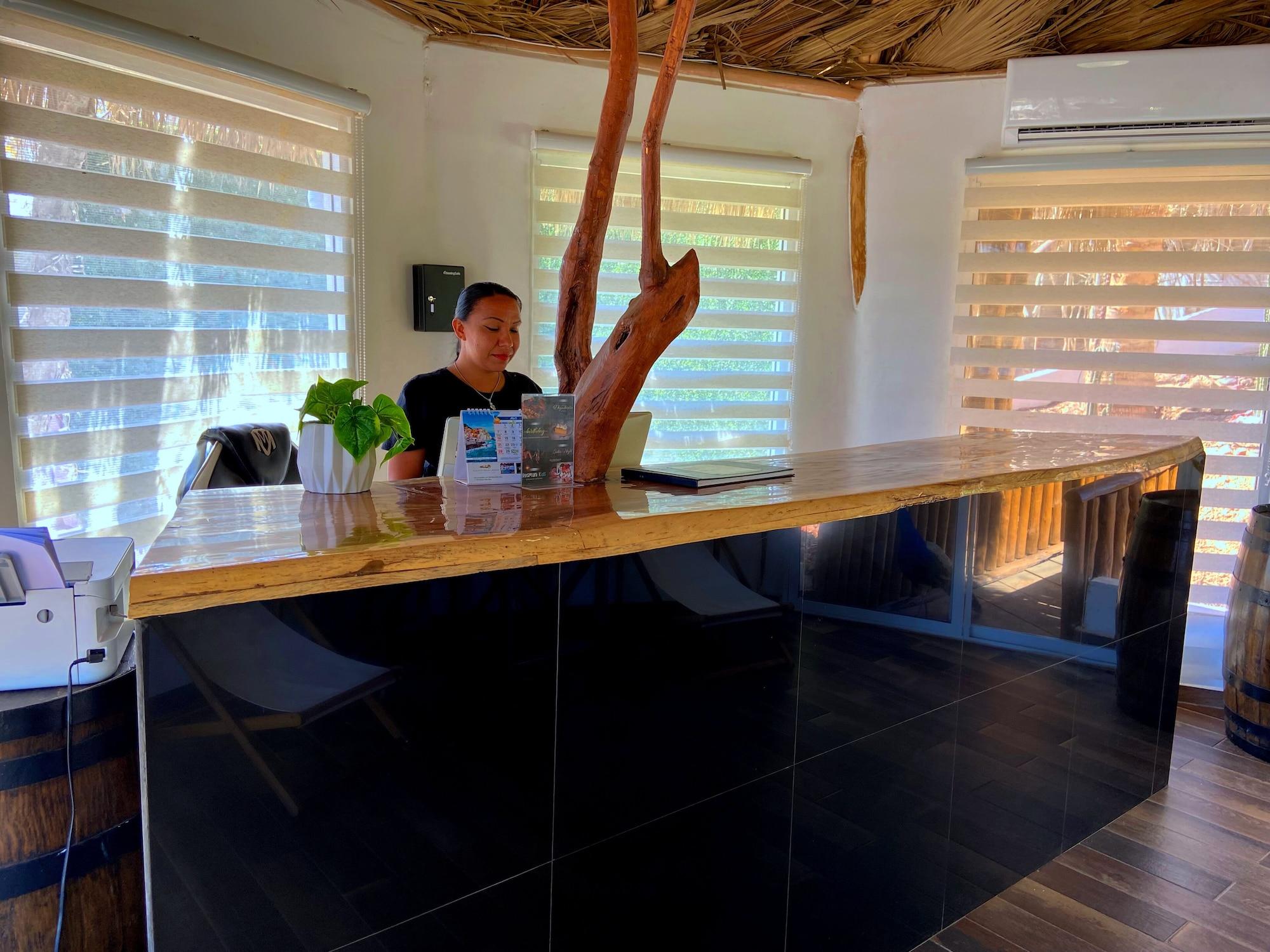 Vista Lobby Palm Valley Cabins