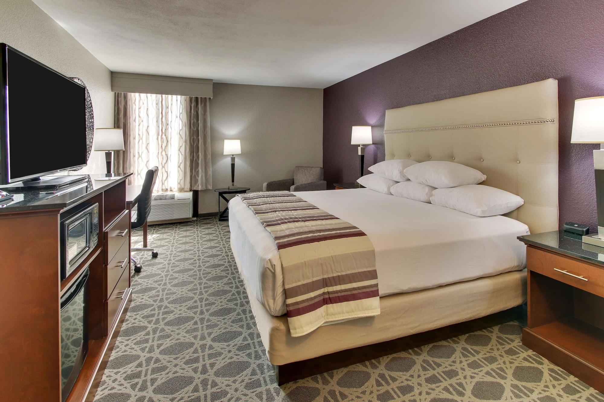 Habitación Drury Inn & Suites Poplar Bluff