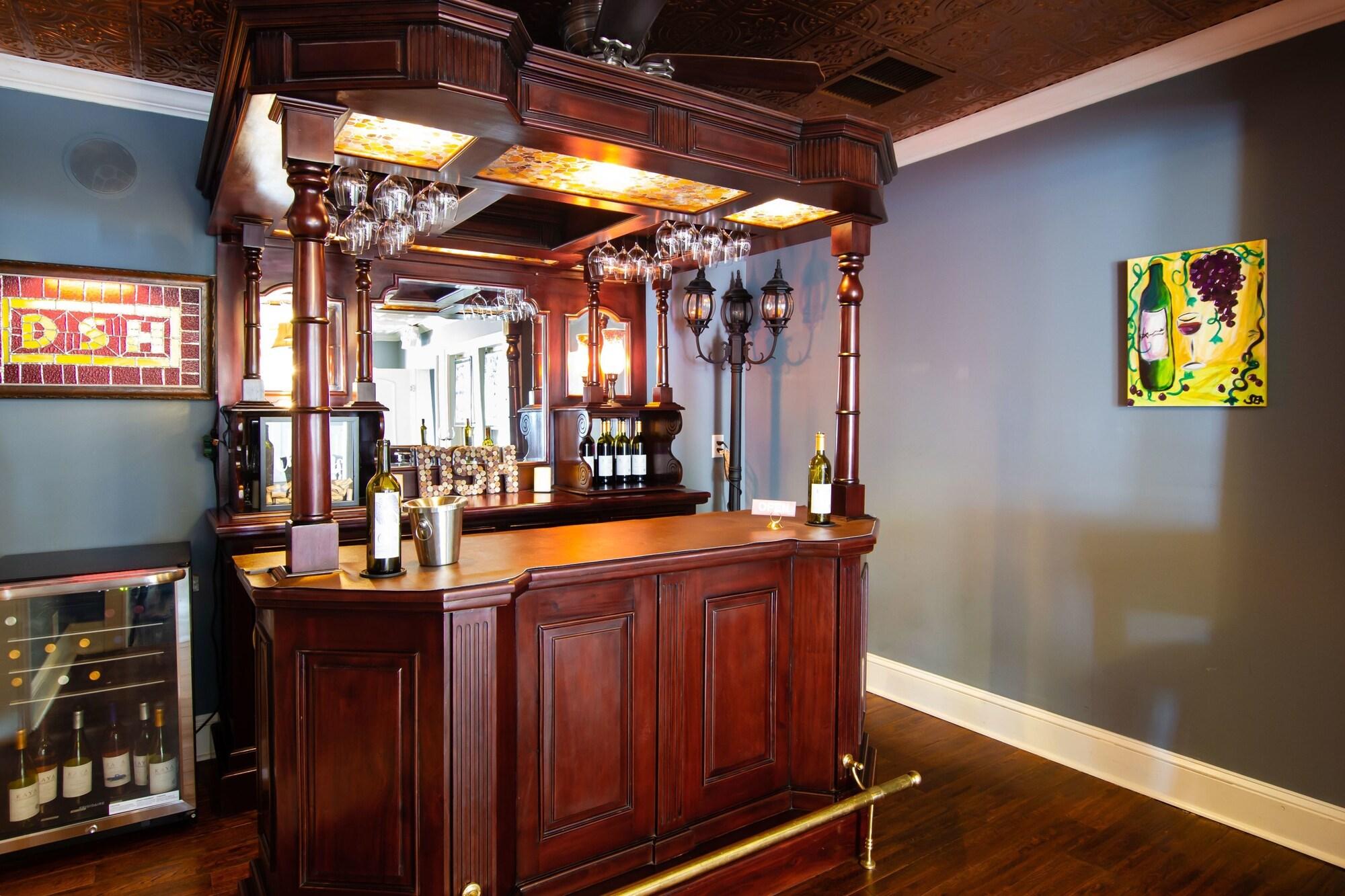 Bar/Salón The Dahlonega Square Hotel & Villlas