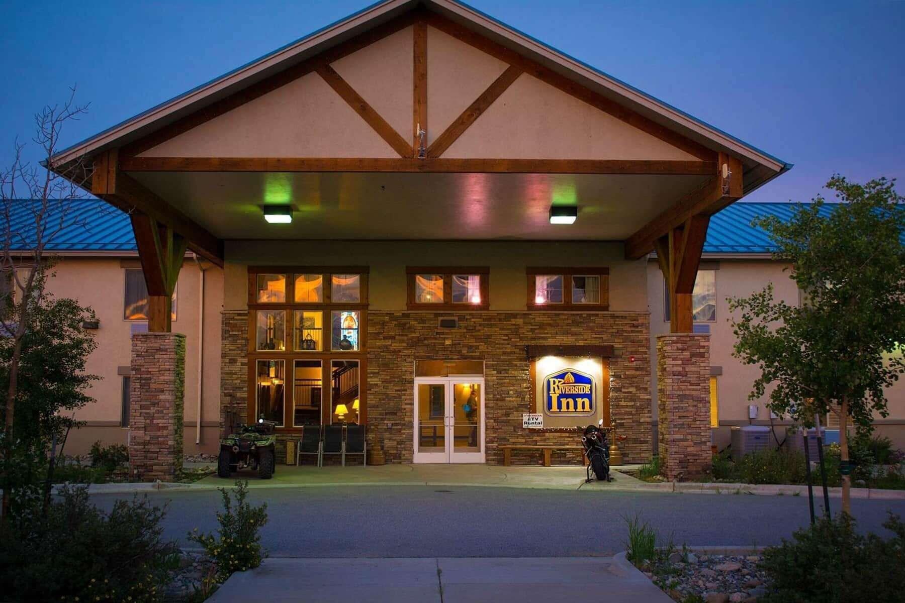Varios A Riverside Inn Travelodge by Wyndham