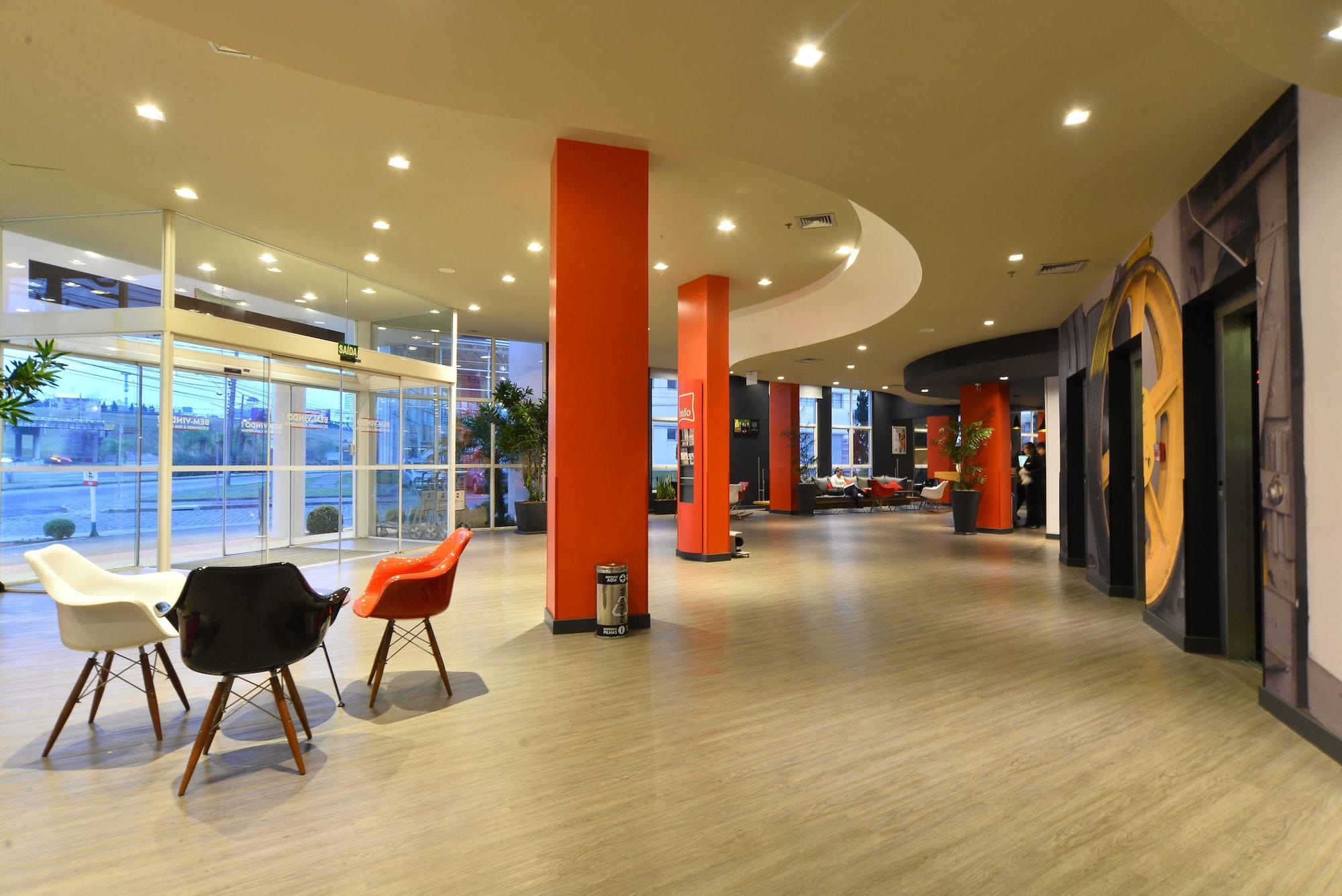 Vista Lobby ibis Caxias do Sul