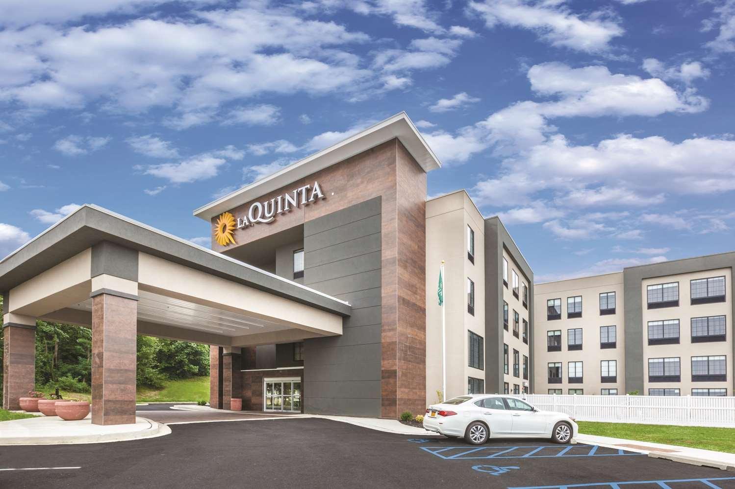 Vista Exterior La Quinta Inn & Suites by Wyndham Aberdeen-APG