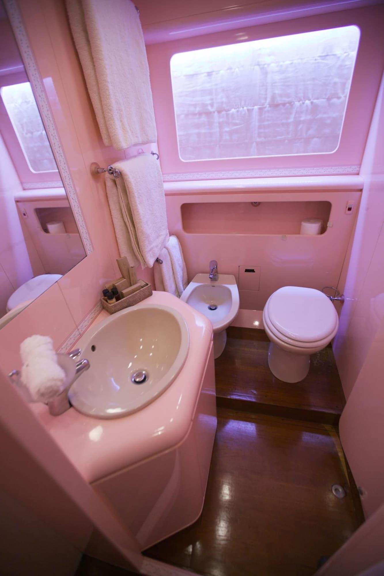 Equipamiento de Habitación Riti Yacht