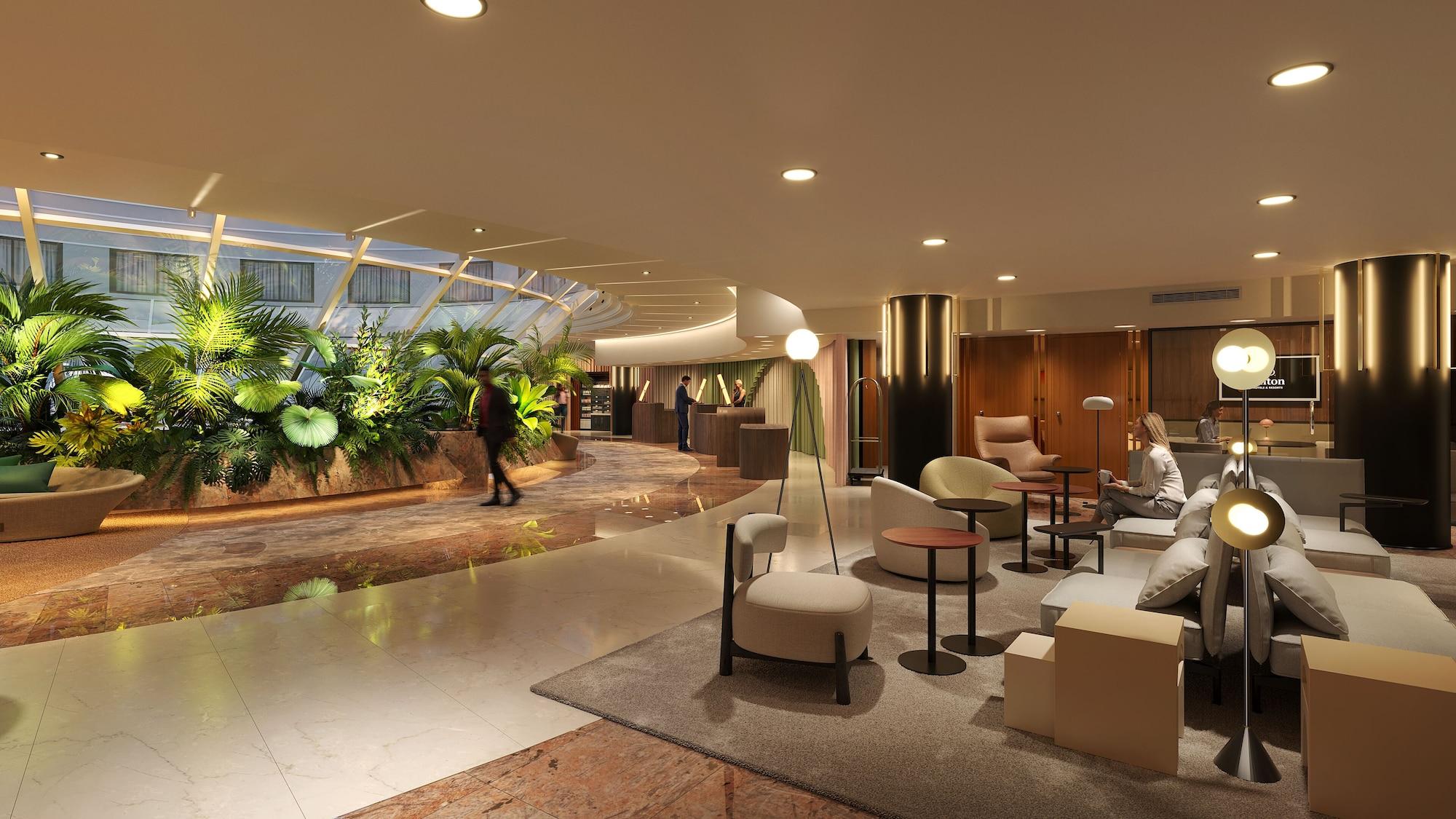 Vista Lobby Hilton Paris La Defense Hotel