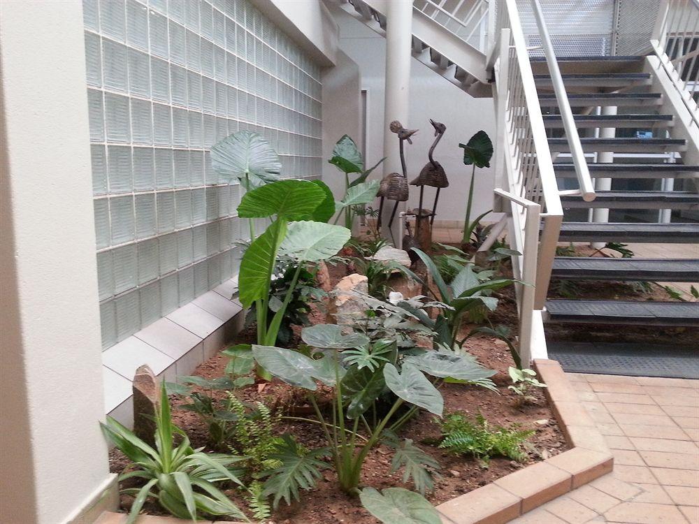Varios Peermont Metcourt - Francistown