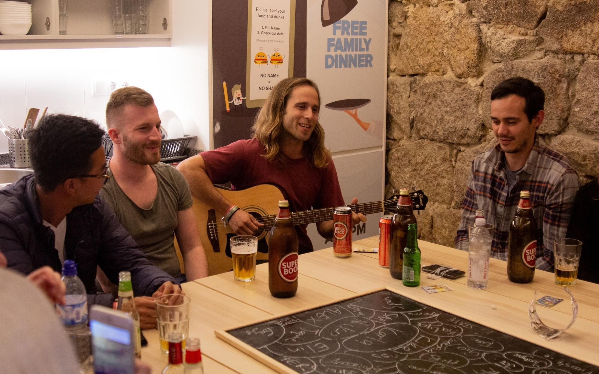 Restaurant Hostel One Ribeira - Adults Only