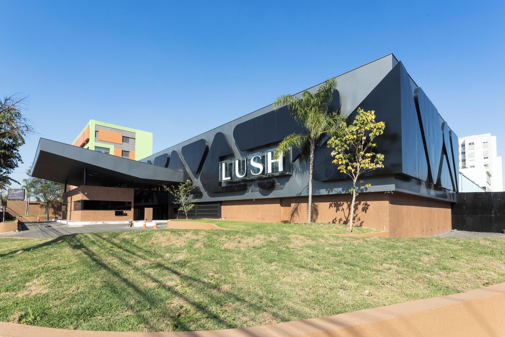 Vista Exterior Lush Motel Lapa