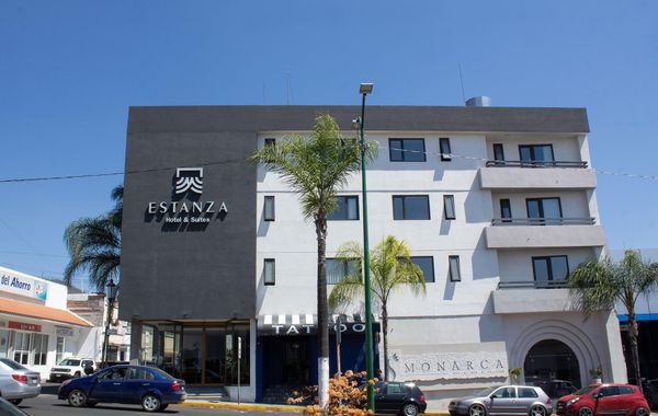 Estanza Hotel & Suites