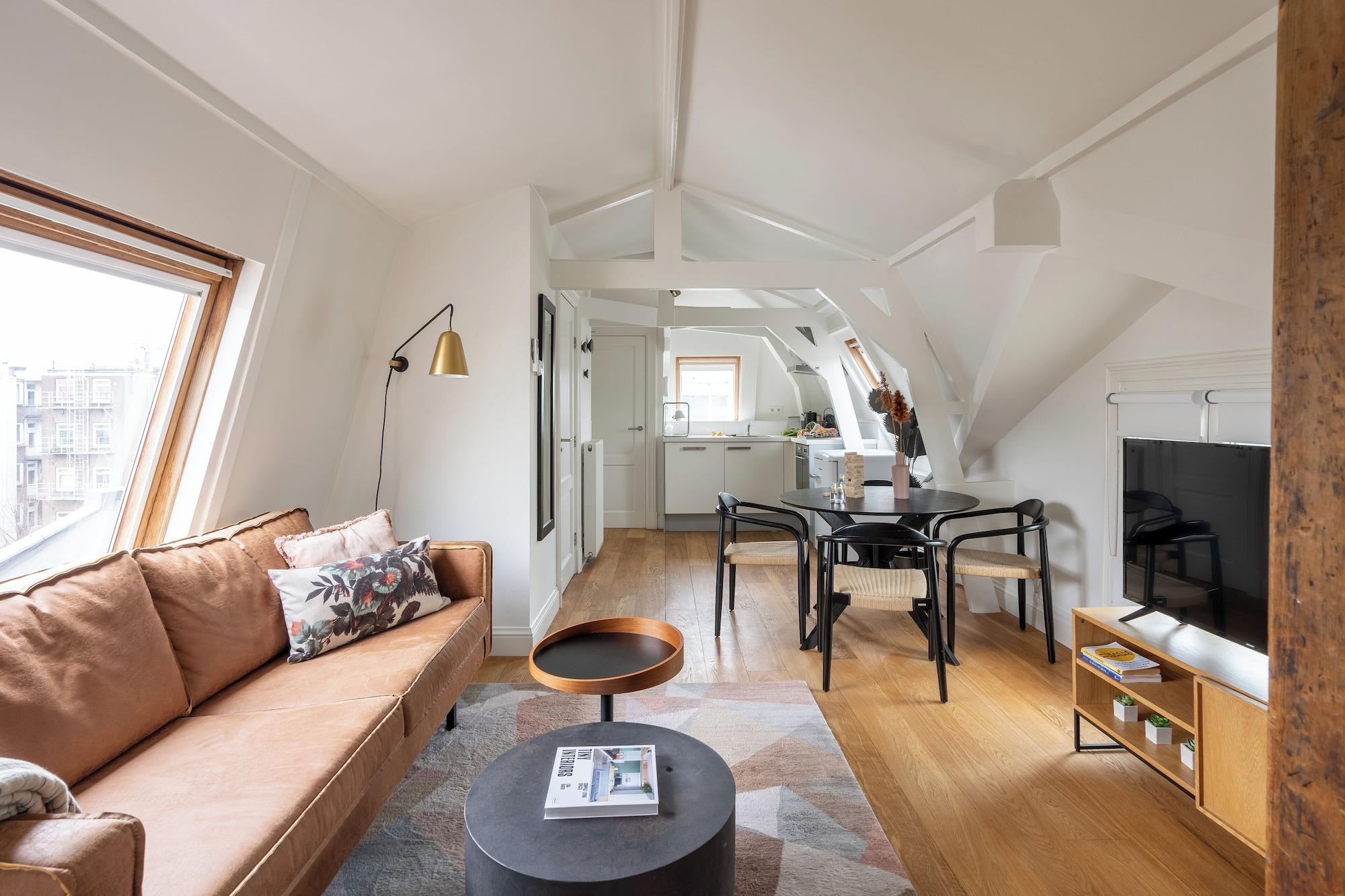 Varios Numa Amsterdam Helmers