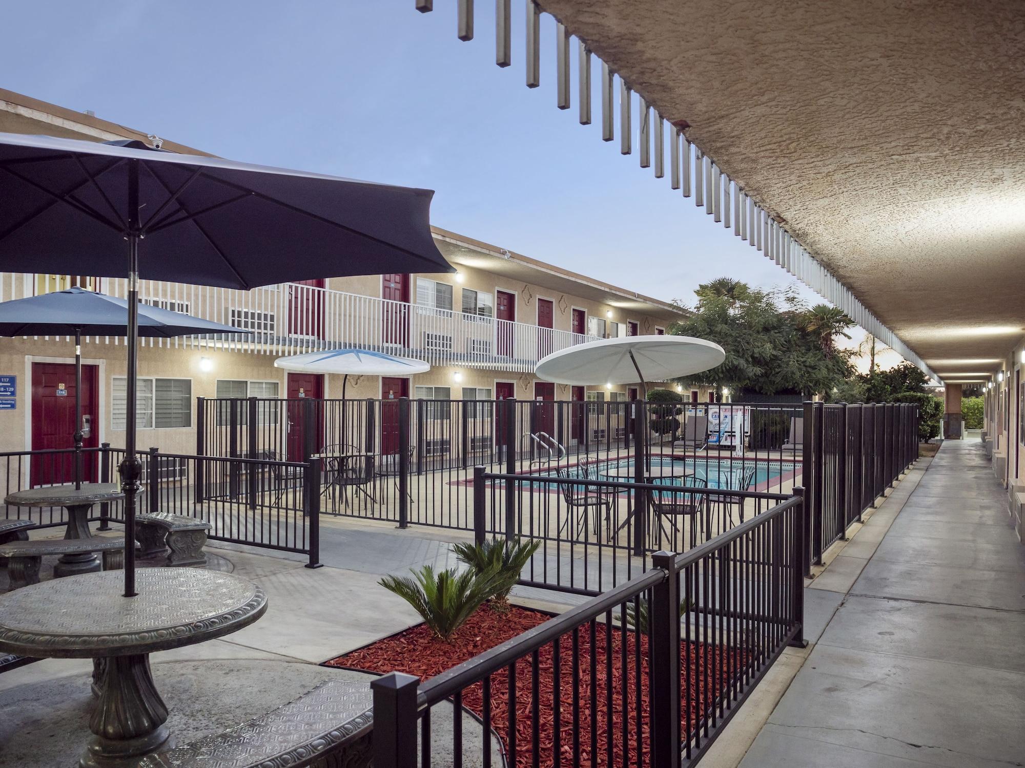 Varios Dream Inn