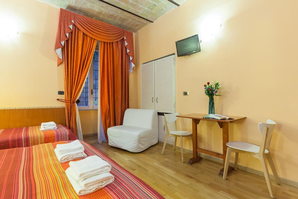 Vista Exterior Cesare Balbo Inn