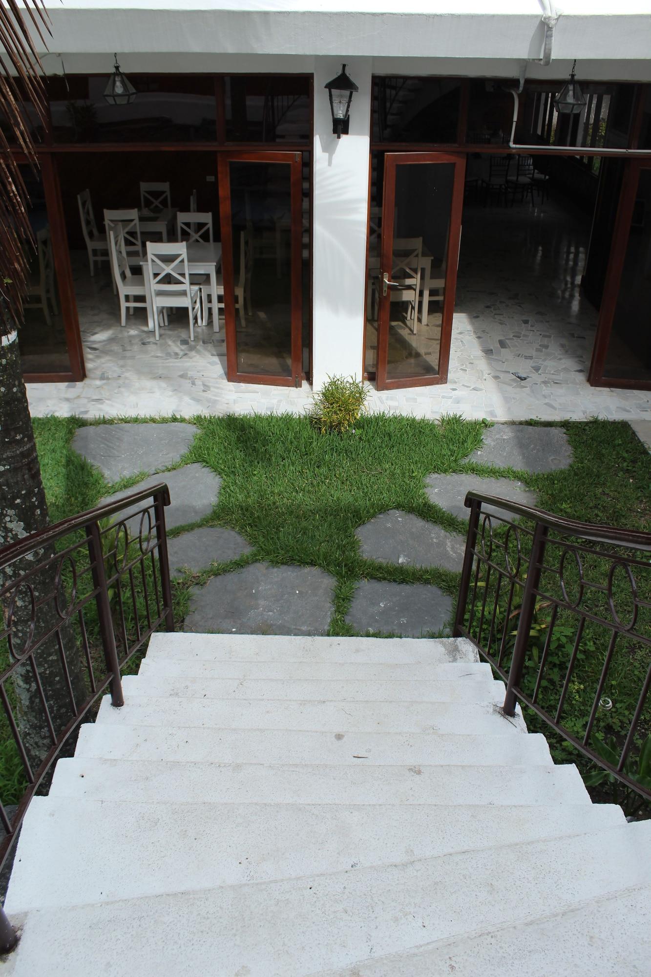 Varios Kartagus Hotel