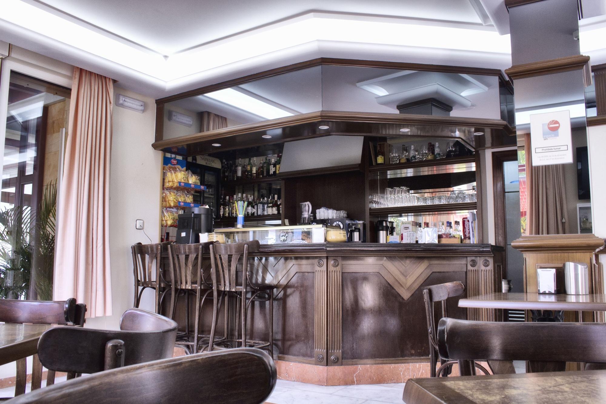 Bar/Salón Hotel Don Pepe