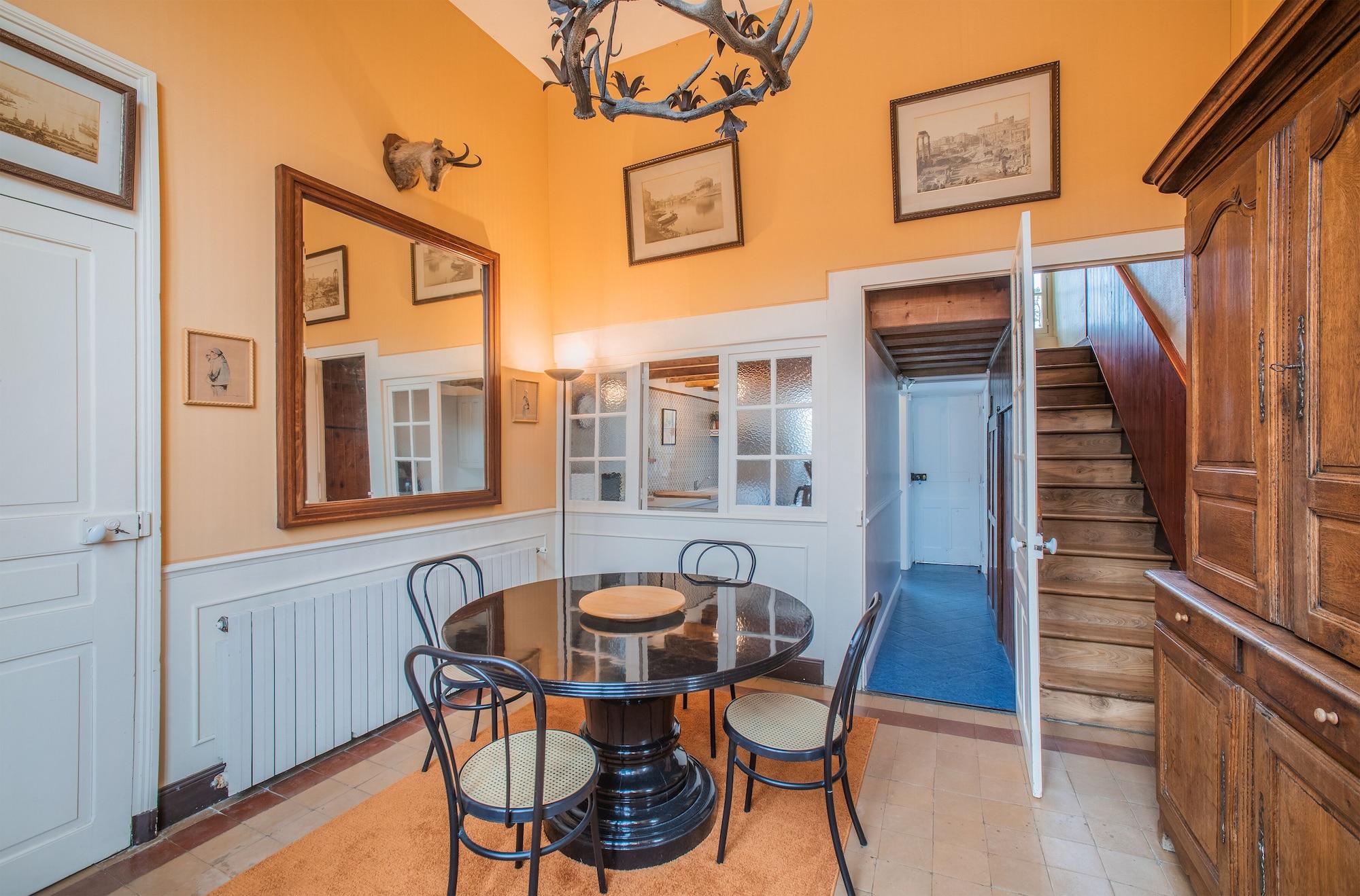 Comodidades del Alojamiento Holiday Home Château de Boucéel Mont Saint Michel