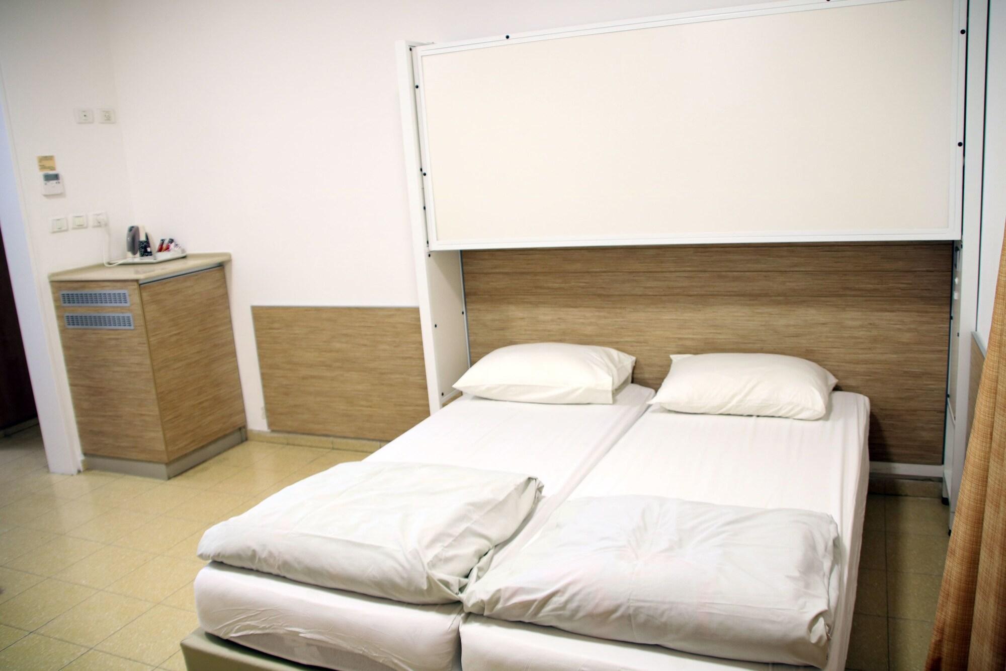 Habitación HI Masada Hostel