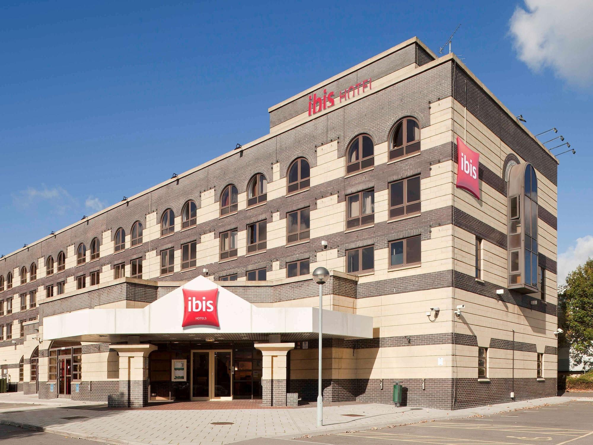 Vista Exterior ibis Southampton Centre